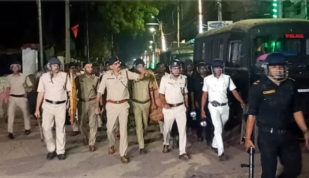 TMC calls violence photos from Murshidabad 'Fake'; BJP alleges religious persecution behind exodus