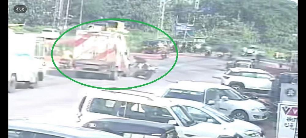 Bhatkal NH-66 witnesses another lorry-bike collision; rider sustains minor injuries