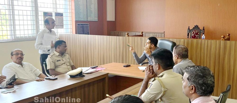 Kumta: AC orders strict enforcement of traffic rules; Helmets mandatory for pillion riders too