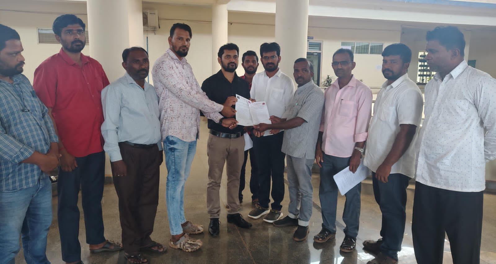 Bhatkal Auto Drivers Flag Arbitrary LPG Price Hike, Seek Tahsildar’s Urgent Intervention