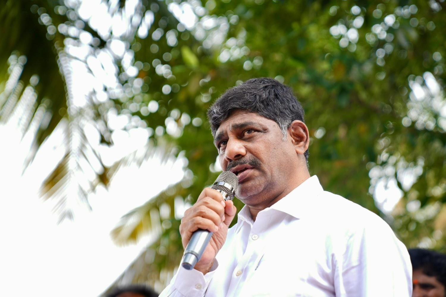 ED questions Ex-MP DK Suresh for the second time