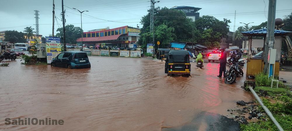 Bhatkal: Heavy rains lash Karnataka, Red alert in several districts; schools and colleges closed