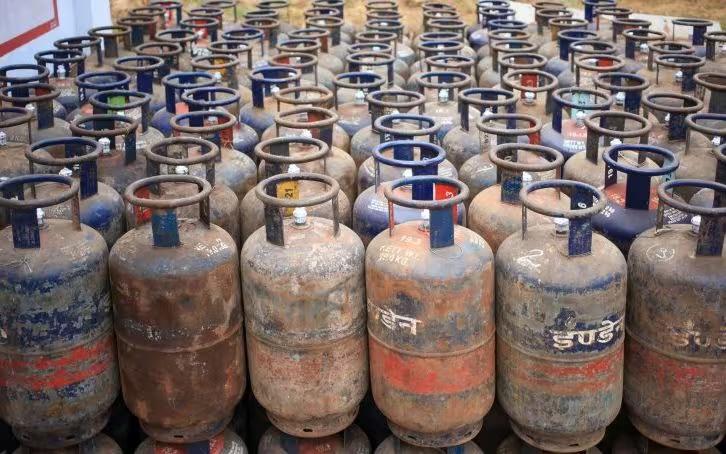 After petrol rush, rumours trigger spike in LPG bookings in Bhatkal