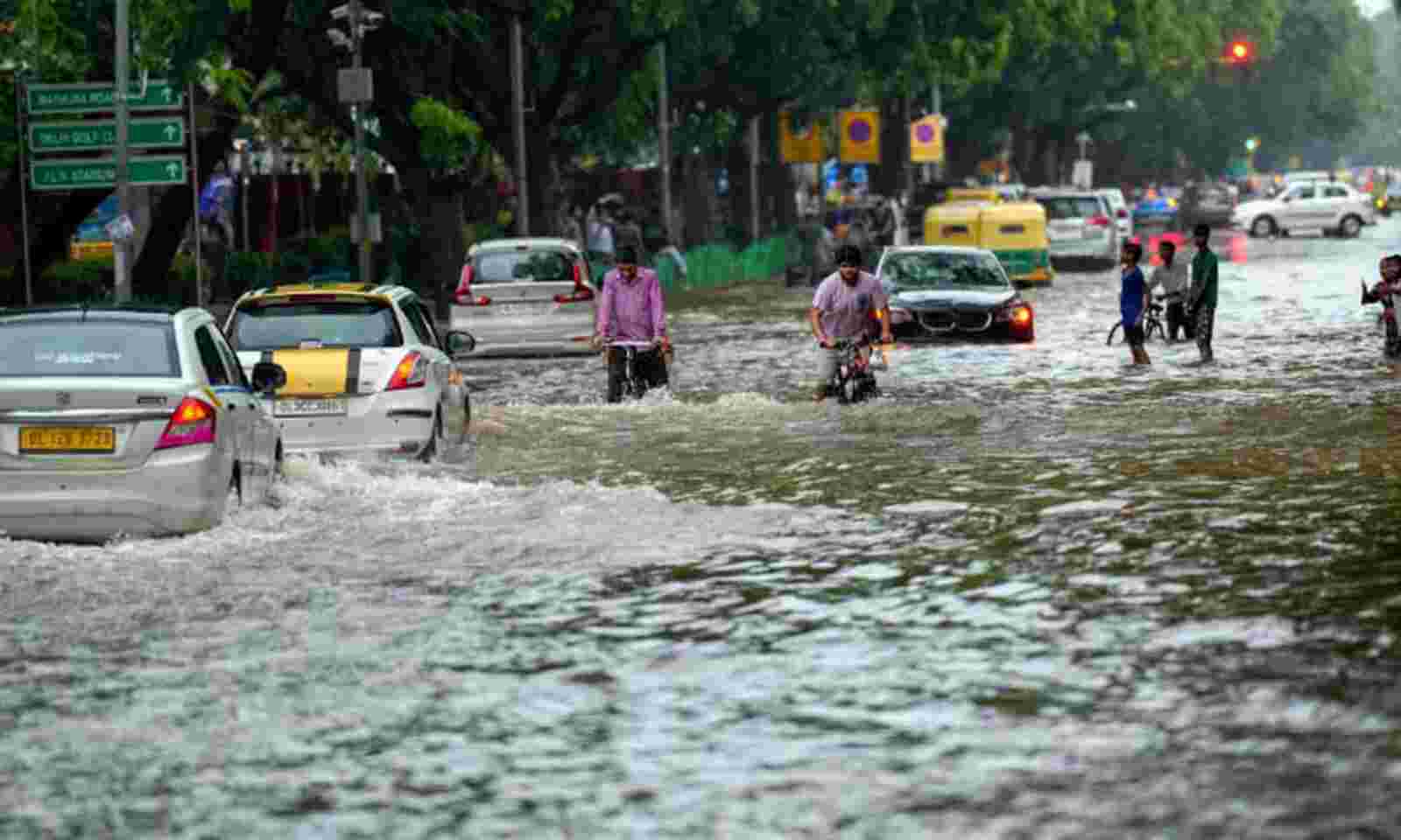 15 dead as heavy rains lash north India, rivers in spate