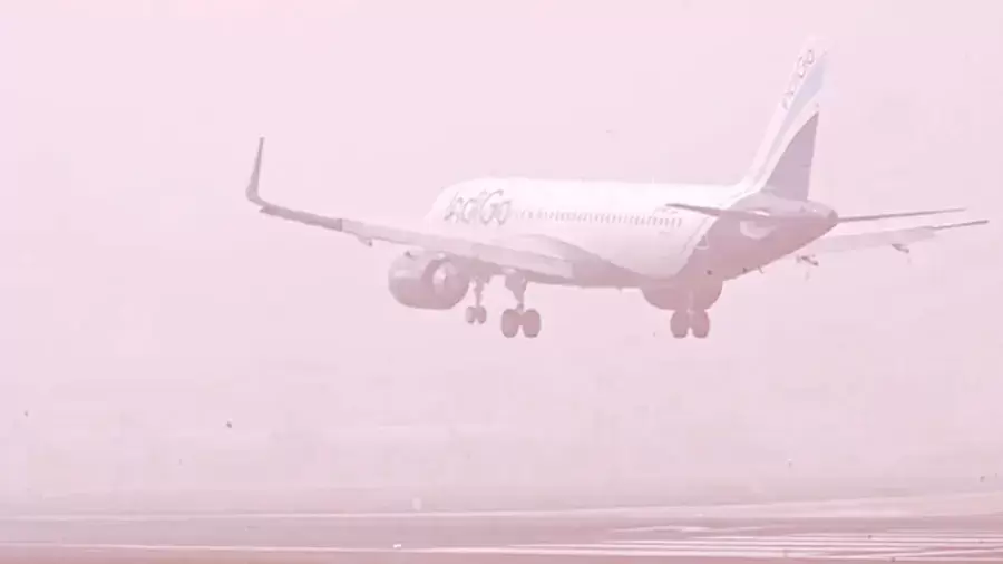 Dense fog disrupts Delhi airport operations; 105+ flights cancelled, 450 delayed