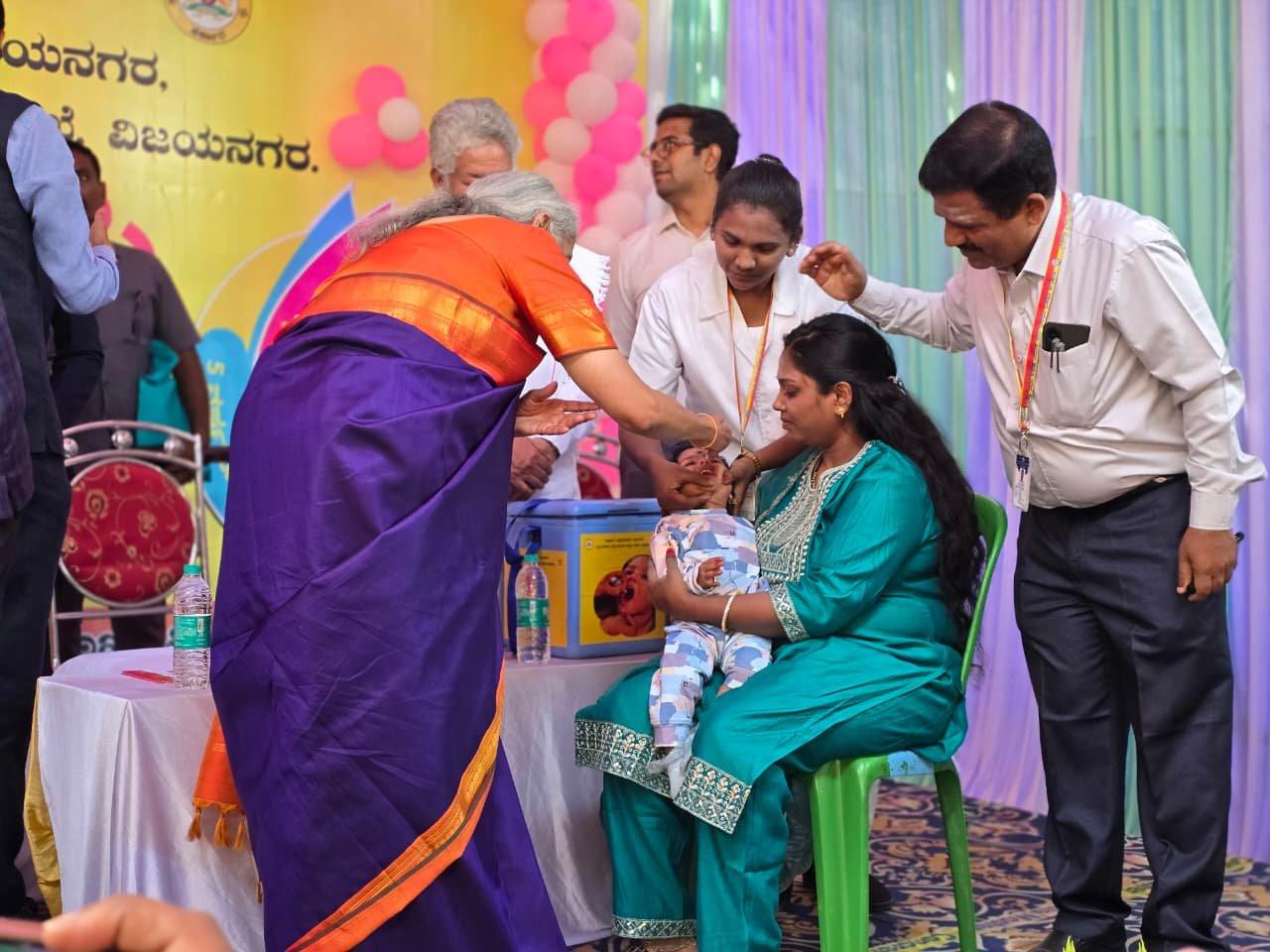 Karnataka polio vaccination campaign led by CM Siddaramaiah and Union FM Sitharaman