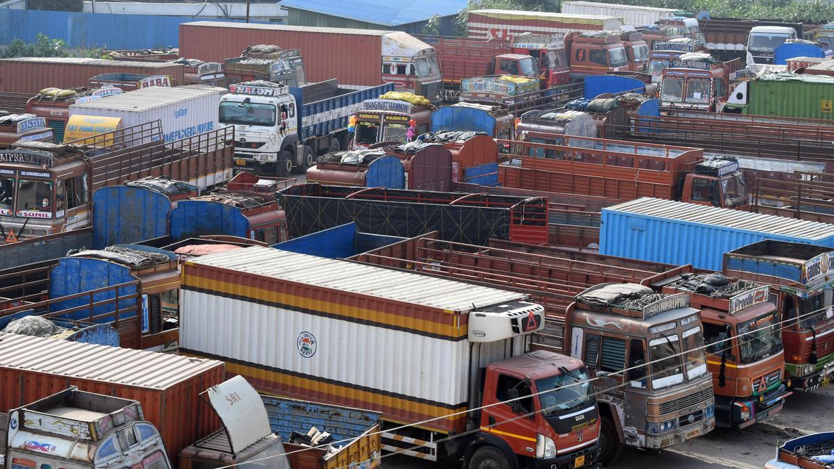 Karnataka government's assurance leads truckers to end strike