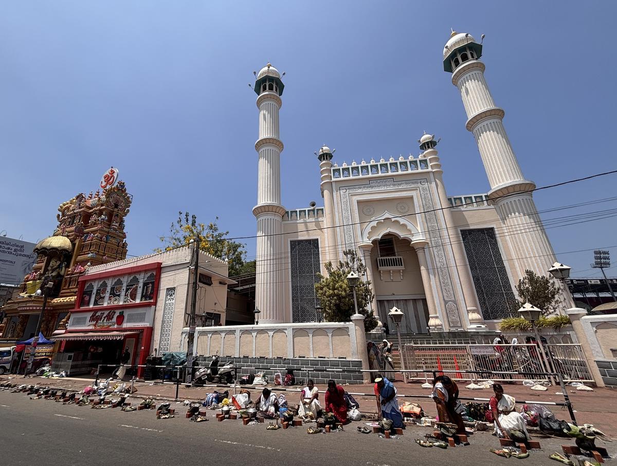 Kerala mosque welcomes Attukal Pongala devotees with open arms