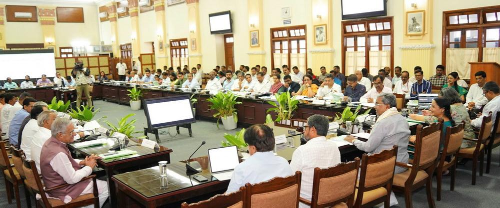 Siddaramaiah slams Centre over ₹4,195 crore pending grant for Karnataka