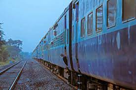 Elderly man falls from moving train near Bhatkal, dies